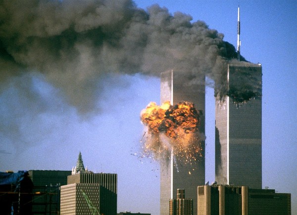 Бизнесмен из США решил направить боинг в небоскреб для воссоздания теракта 9/11