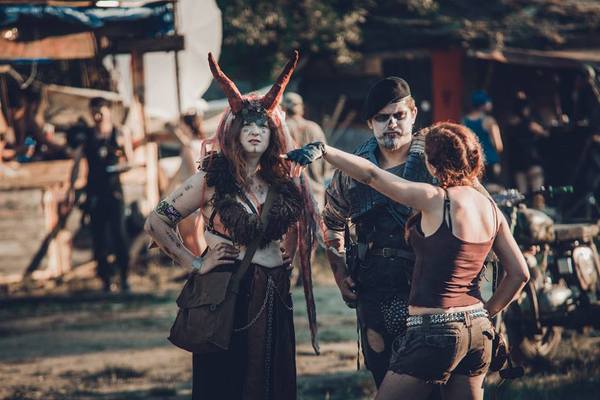 Junktown в заброшенной военной части в Братронице (RZB - raketov zkladna Bratronice) в Чехии. Post-Apocalyptic Festival, Junktown, тусовка, Mad Max style, сильно длиннопост, длиннопост