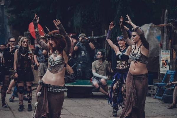Junktown в заброшенной военной части в Братронице (RZB - raketov zkladna Bratronice) в Чехии. Post-Apocalyptic Festival, Junktown, тусовка, Mad Max style, сильно длиннопост, длиннопост