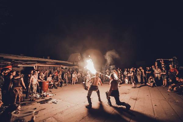 Junktown в заброшенной военной части в Братронице (RZB - raketov zkladna Bratronice) в Чехии. Post-Apocalyptic Festival, Junktown, тусовка, Mad Max style, сильно длиннопост, длиннопост