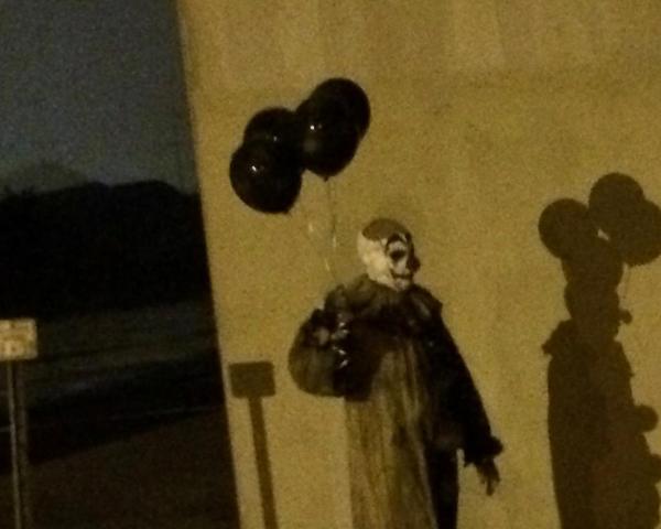 Image result for страшные клоуны на улицах