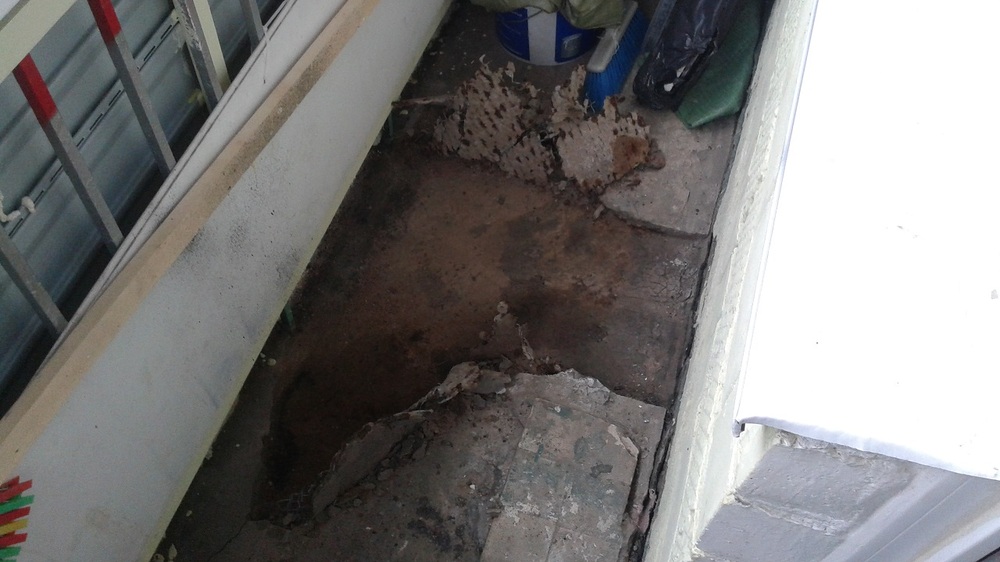 Стяжка на балконе. Прошу помочь советом | Пикабу