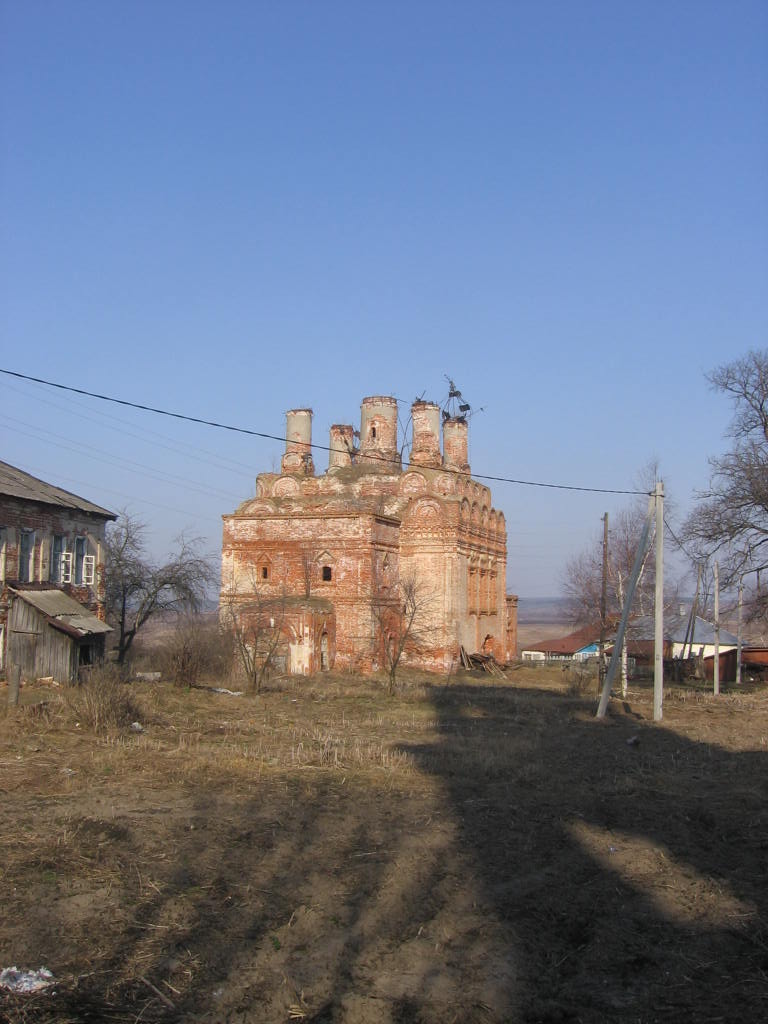 Фото сделано в заброшенном пионерском лагере | Пикабу