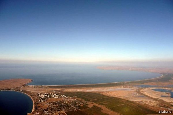 Просто мой город , население 9000 чел . Крым , Щелкино .