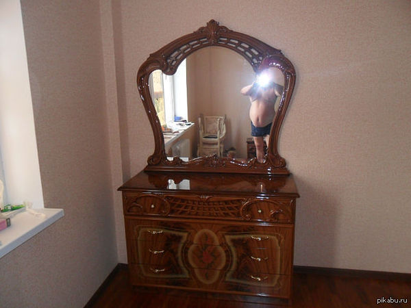 красивый комод