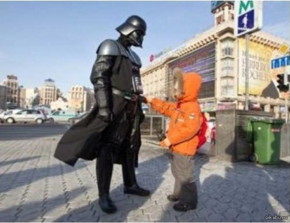 Дарт Вейдер переманивает Кенни на темную сторону силы....или же он его отец?