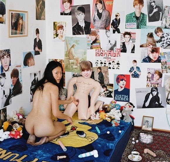 A real fan! - NSFW, Not mine, Fans, Justin Bieber, Strawberry