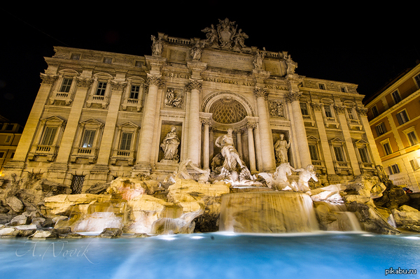 Ночной фонтан Треви,Рим