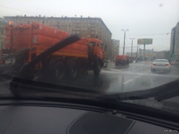 Будни московской коммунальной службы