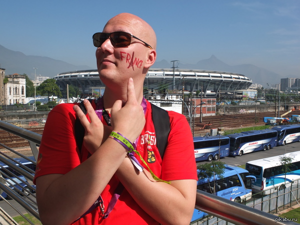 Ребят, я точно 2pizza! Попытался склеить длиннопост... Всё получилось МАКСИМАЛЬНО неудачно.