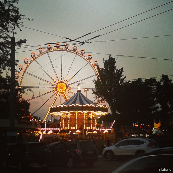 Просто лунапарк.