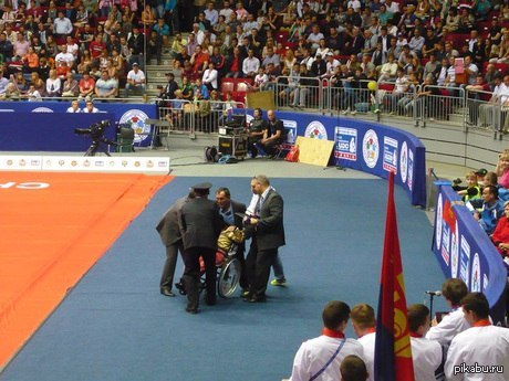 �������-������� ���� ��������� �� ��������� ����� �� ������� ����������� � �����������