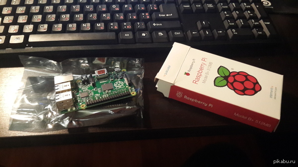                :)  Raspberry Pi Model B+.        :)