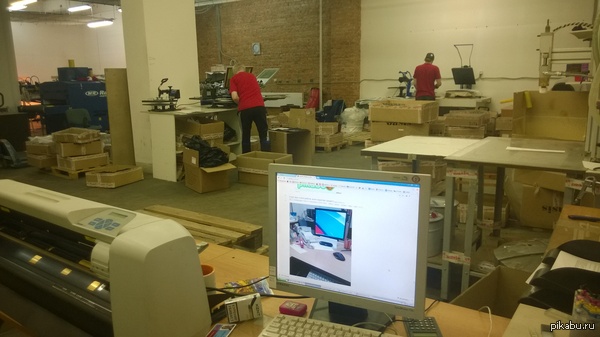 Если уж пошла тема кто где, то вот моя работа. | Пикабу