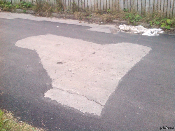 Распределяющая шляпа из Хогварства недовольна качеством работ.