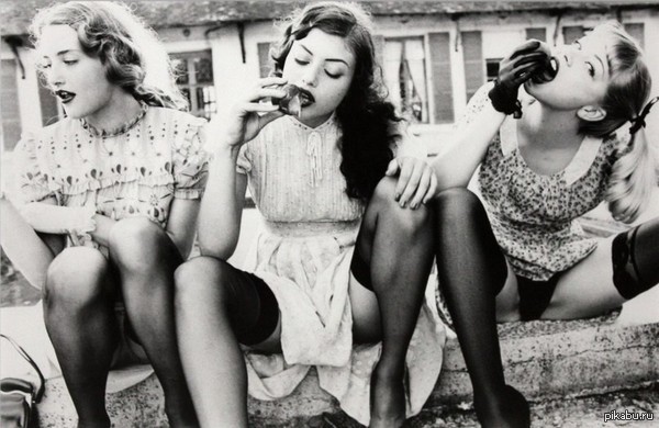 Ellen von Unwerth - NSFW, Apples, Girls, 