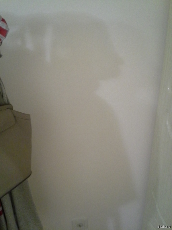 Только пончика не хватает.Я не смог перевернуть картинку, так что заодно шею разомнете :D