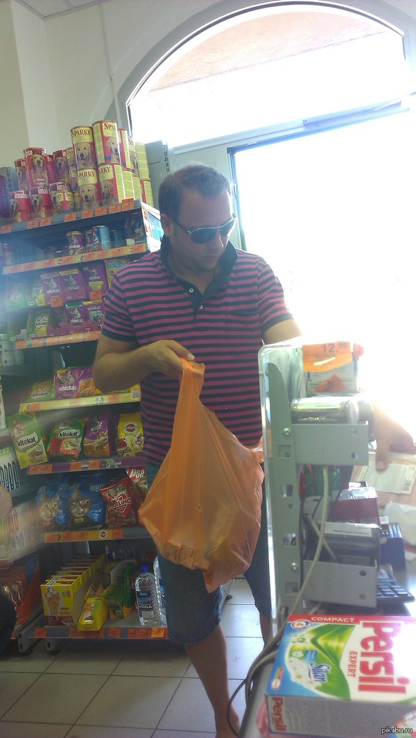 Неожиданная встреча в Хорватии) P.S. это Георгий Дронов ,тот же Костя Воронин