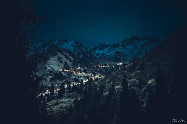 Ночная дорога на Чимбулак (г. Алматы)