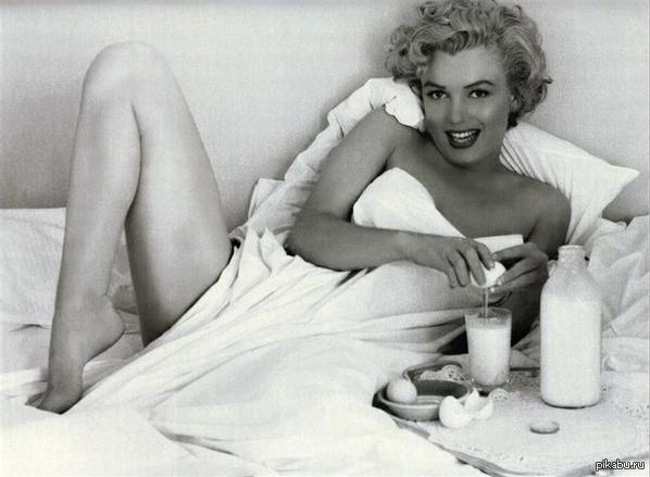 Marilyn. How beckoning... - NSFW, The photo, Marilyn Monroe