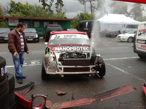 Почему не стоит откручивать крышку радиатора на прогретом двигателе