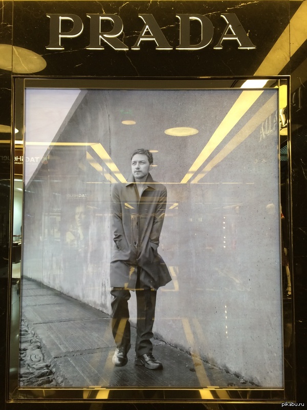 Видать в моде сейчас простота