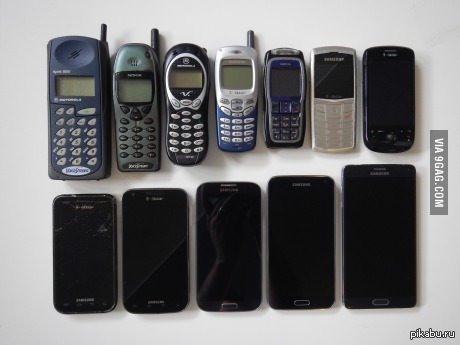 Сдать телефон самсунг. Старый телефон. Разные мобильные телефоны. Мобильный телефон первого поколения.
