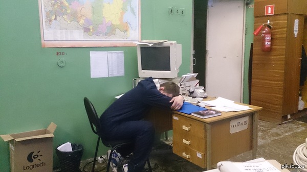       <a href="http://pikabu.ru/story/rabochee_mesto_inzhenera_proizvodstvennogo_otdela_2869717">http://pikabu.ru/story/_2869717</a>