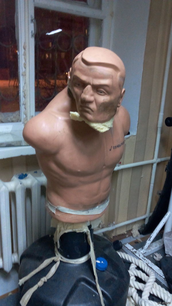 Когда манекен расстроился