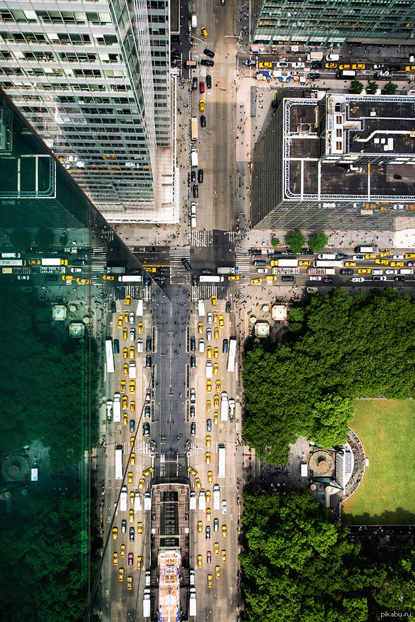 . Intersection,  NYC, by navid_j.