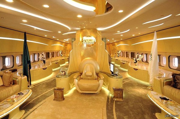 Сиротский самолетик.