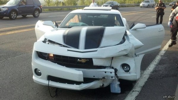 Вот что происходит, если у Бамблби во время трансформирования достать "Искру"