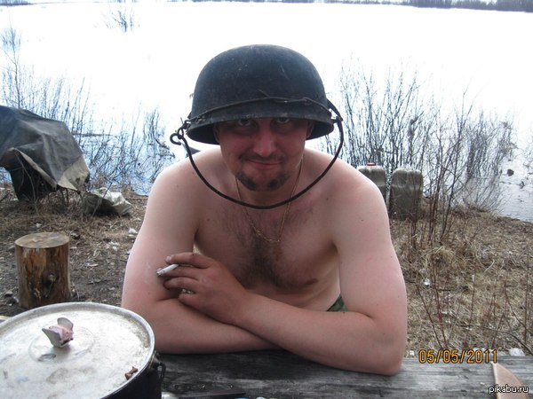 Встретил фашика на просторах бескрайнего! Всех с наступающим и пусть ваших домах будет мир и достаток!