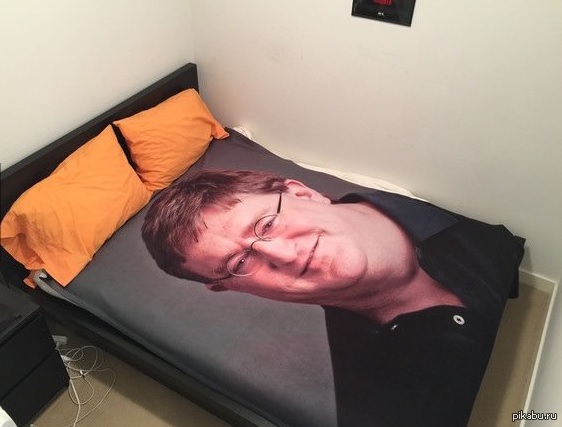 Попросил маман купить постельное бельё с Гарри Поттером