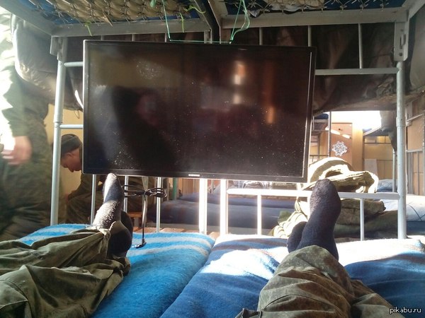 Осталось только прих*уярить теле...Подожди-ка