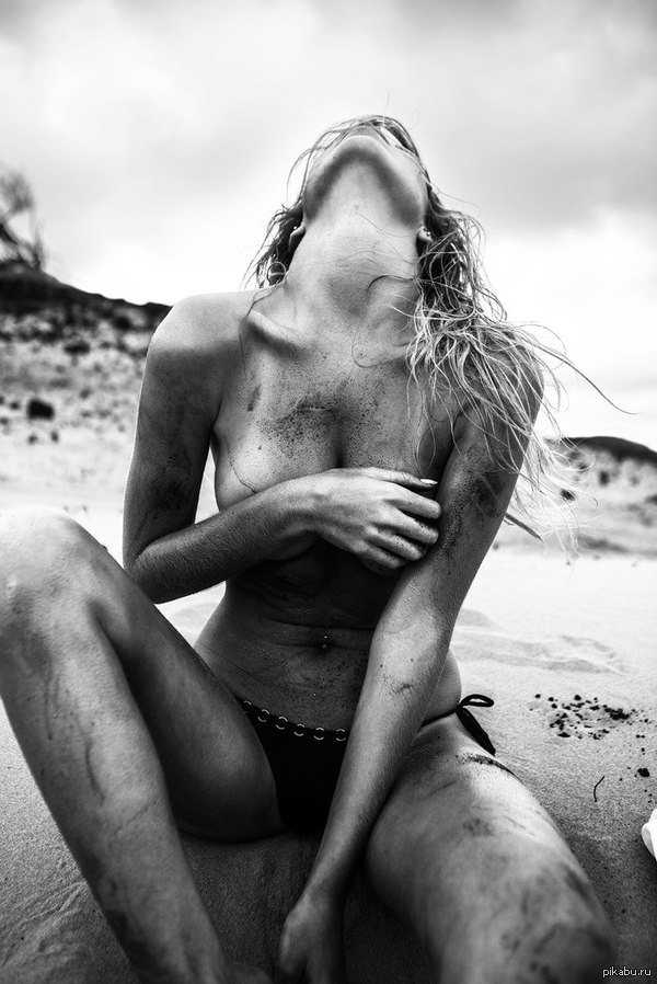 girl... - Black and white, Beautiful girl, NSFW, Sand