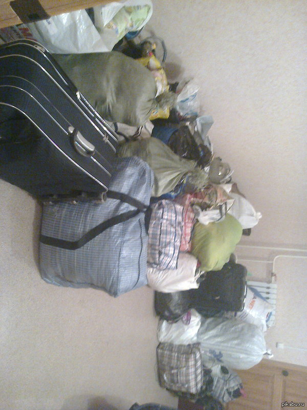 Просто переезд двух девушек в новую квартиру. | Пикабу