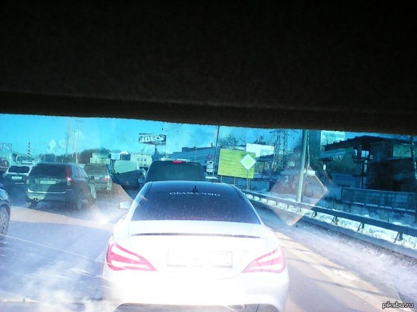 Обама чмо, даже люди на мерсах об этом говорят...