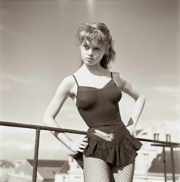 Eighteen-year-old Brigitte Bardot, 1952 - NSFW, Brigitte Bardot, 1952