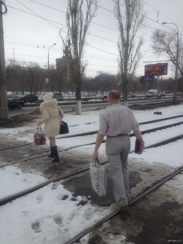 На улице был обычный мартовский день 2014го, как вдруг...