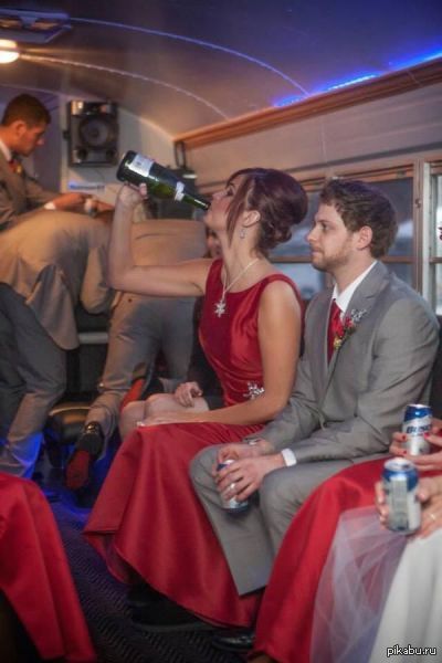 -О боже,она опять пьет из горла