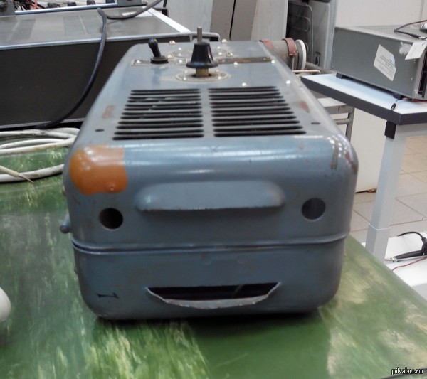 Веселый щит питания