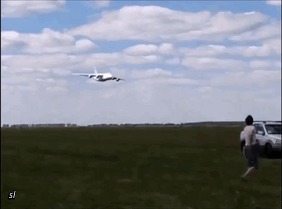 "Руслан" помахал крылом на прощание