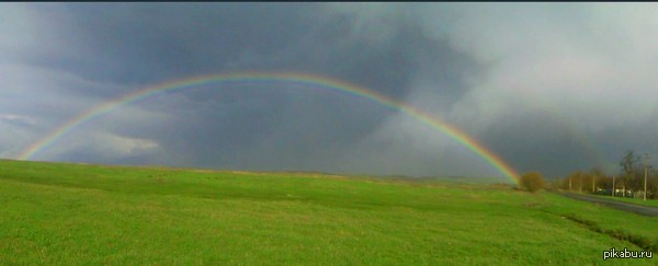 Вот такая радуга была в небе над Донбассом