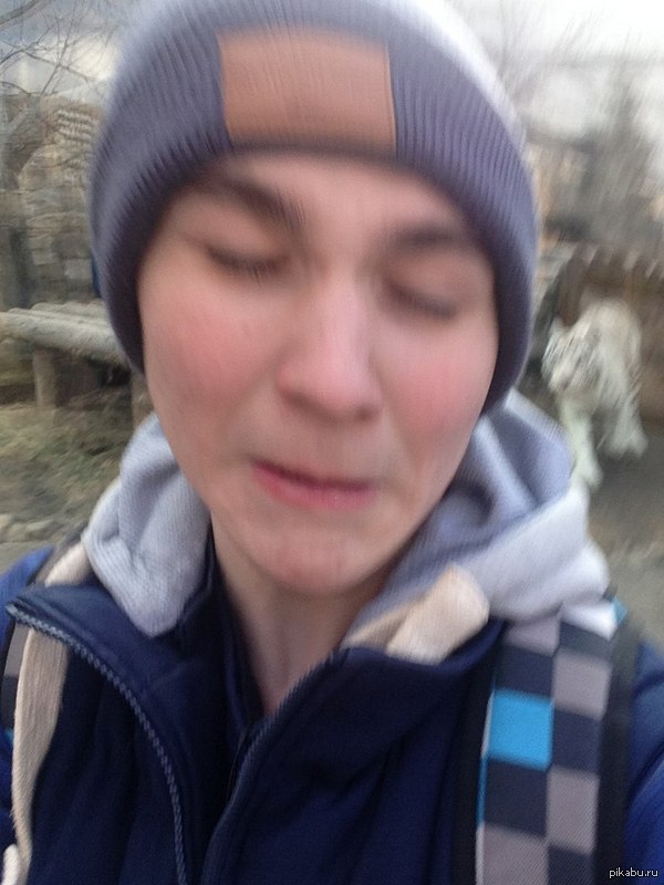 Это моё лицо, когда я делал селфи с тигром и тут он резко побежал в мою сторону.