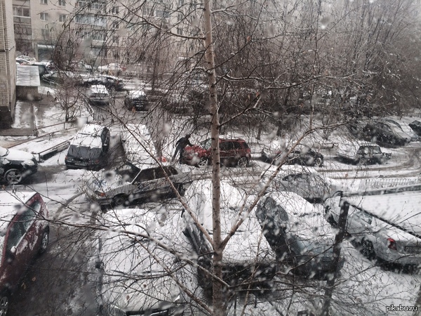 Surprise! The clock is 7:30. On the calendar April 20, 2015 - My, Winter, Morning, Saratov, Snow