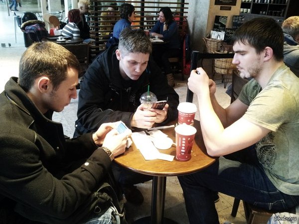 Люди болеют,зараза быстро распространяется.