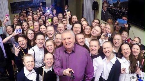 ����������