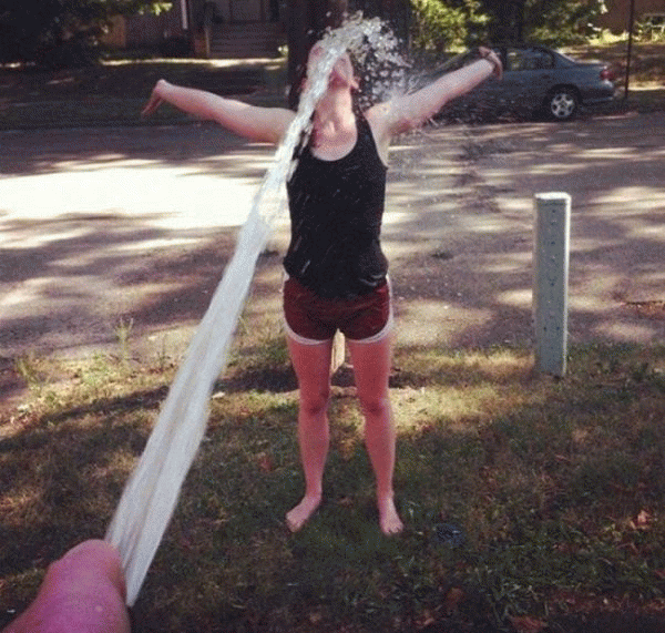 Это вода из шланга, извращенец!