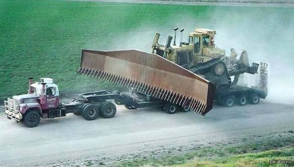 Comb - Hairbrush, Tractor